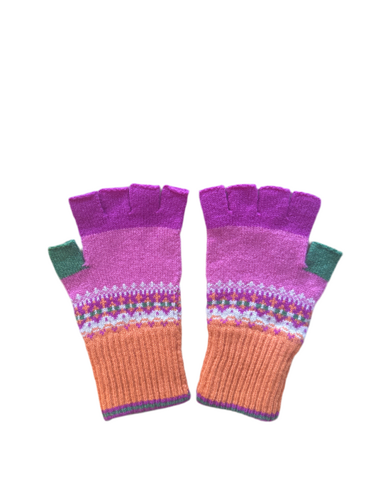 New Alloa Fingerless Gloves In Tulip