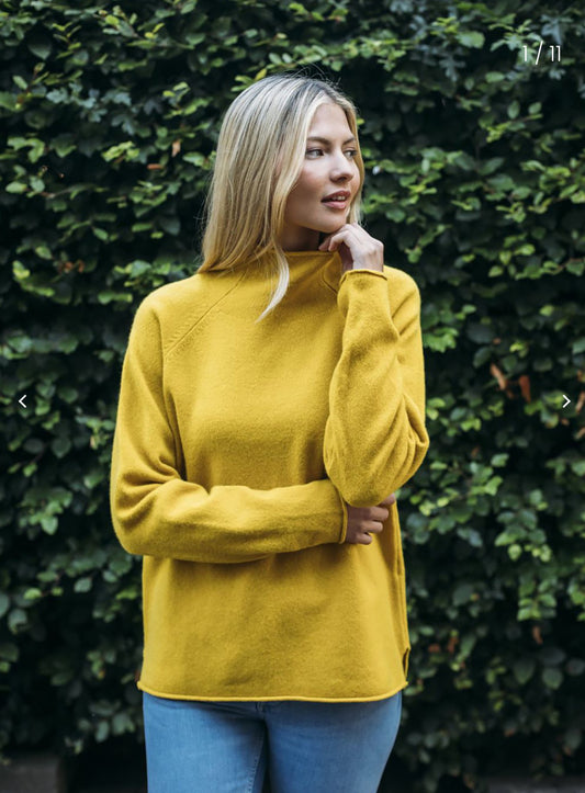 Eribe Corry Raglan Pulllover In Picallili