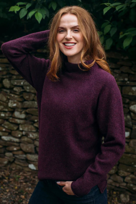 Eribe Corry Raglan Pulllover In Blackgrape