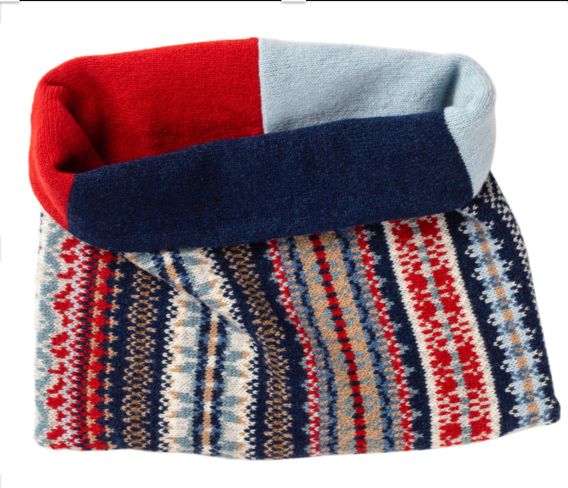 Eribe Stobo Snood In Reflection