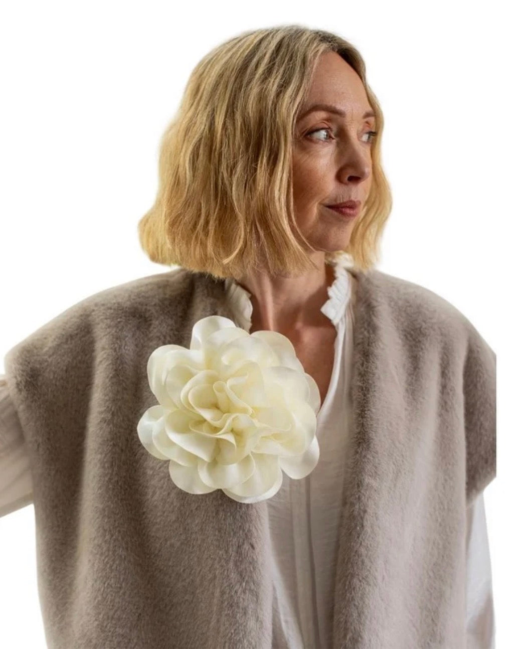 Chalk Ivory Flower Brooch