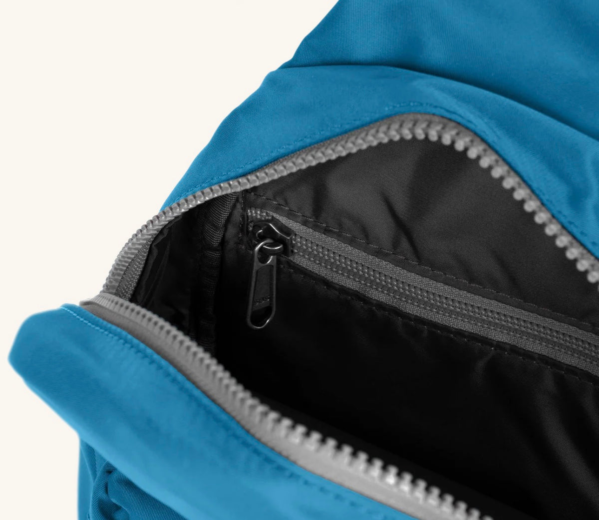Roka Willesden B In Malibu Blue