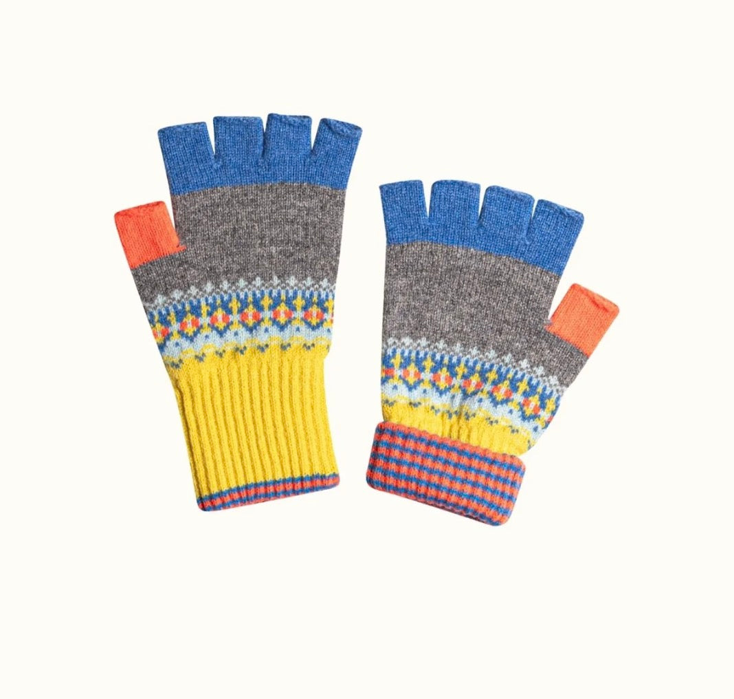 New Alloa Fingerless Gloves In Charm-Bonnie