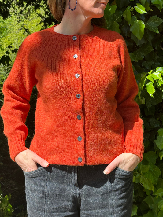 Harley Of Scotland New Shetland Cardigan In Flame