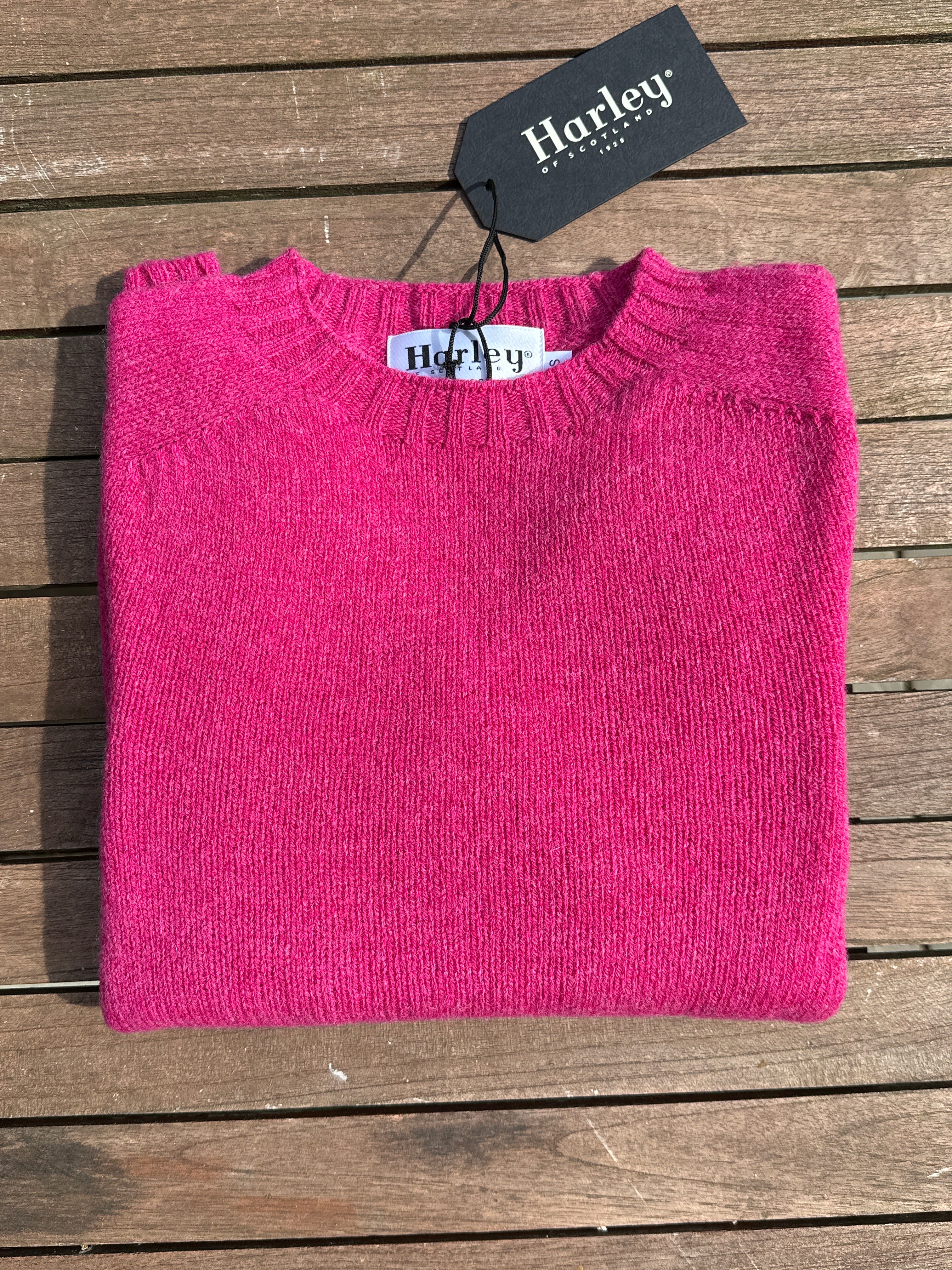 New Harley Of Scotland Crew Neck Sweater In Lipstick