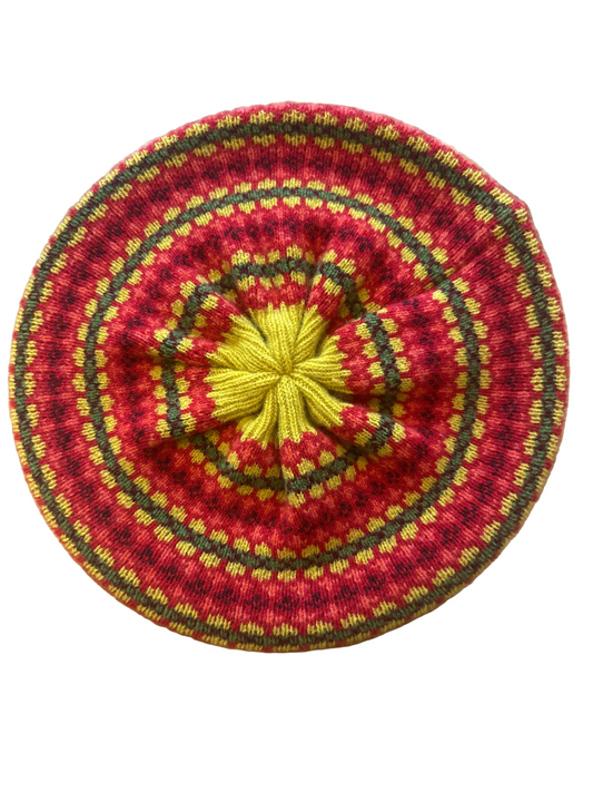 Green Grove Weavers Lewis Scottish Beret In Mimosa
