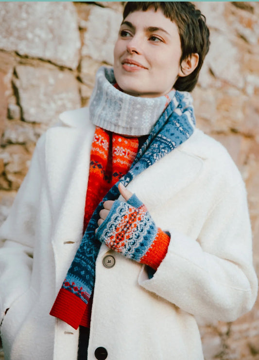 New Alloa Fairisle Scarf In Blue-Bella