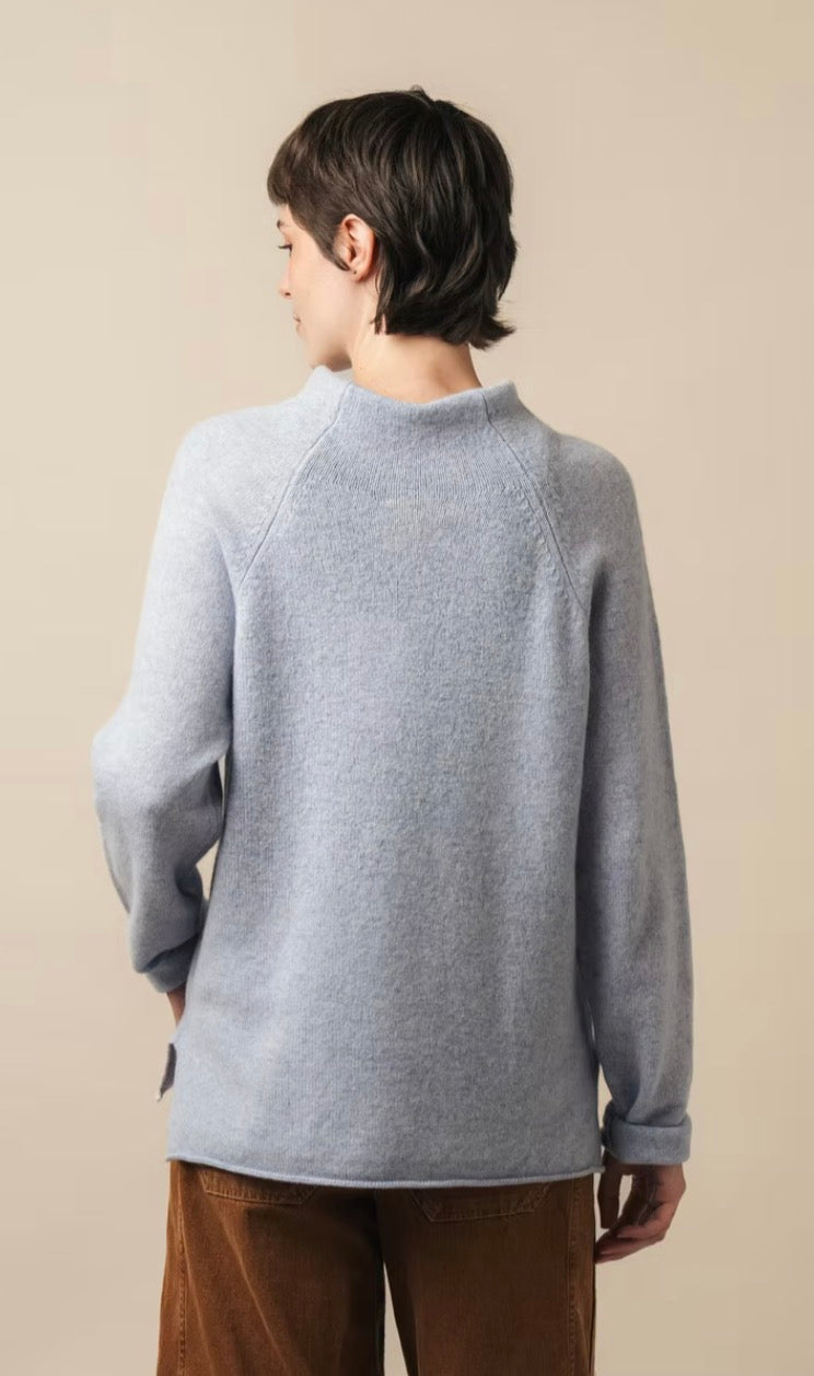 New Eribe Corry Raglan Pulllover In Angelite