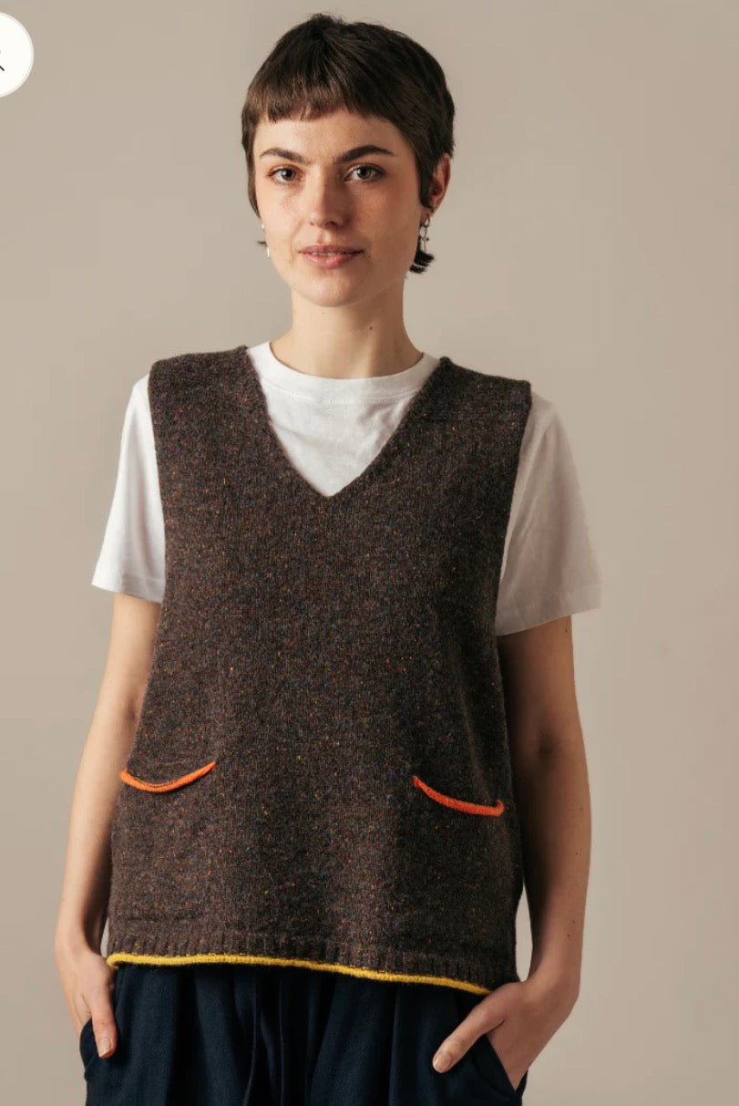 New Eribe Tweed Nep Vest In Bark