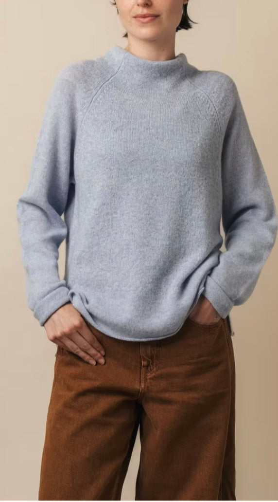 New Eribe Corry Raglan Pulllover In Angelite