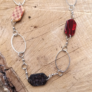 Stunning Link And Shape Necklace